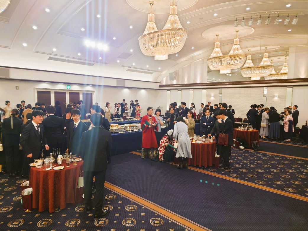 人文学部卒業祝賀会が挙行されました（挨拶を掲載）